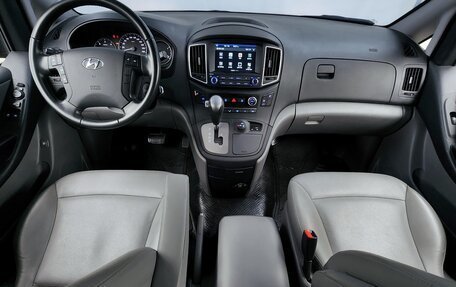 Hyundai Grand Starex Grand Starex I рестайлинг 2, 2020 год, 3 150 000 рублей, 5 фотография