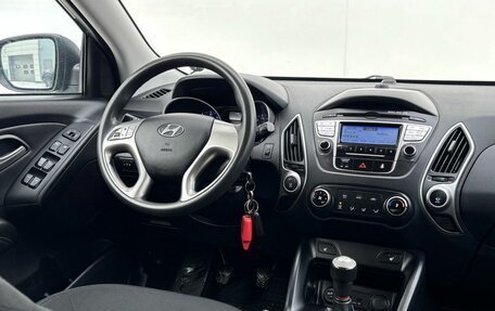 Hyundai ix35 I рестайлинг, 2011 год, 1 100 000 рублей, 17 фотография