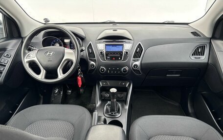 Hyundai ix35 I рестайлинг, 2011 год, 1 100 000 рублей, 18 фотография