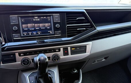 Volkswagen Caravelle T6 рестайлинг, 2020 год, 3 098 000 рублей, 15 фотография