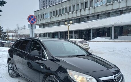 Opel Astra J, 2011 год, 640 000 рублей, 3 фотография