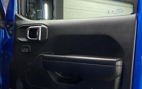 Jeep Wrangler, 2021 год, 6 850 000 рублей, 22 фотография