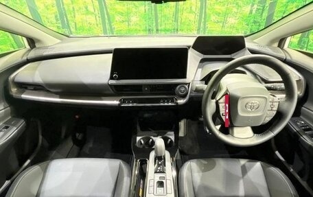 Toyota Prius IV XW50, 2026 год, 4 550 469 рублей, 11 фотография