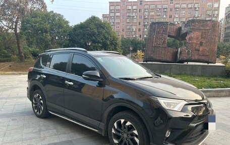 Toyota RAV4, 2019 год, 1 780 000 рублей, 1 фотография