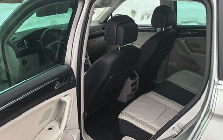 Volkswagen Tiguan II, 2018 год, 2 650 000 рублей, 7 фотография