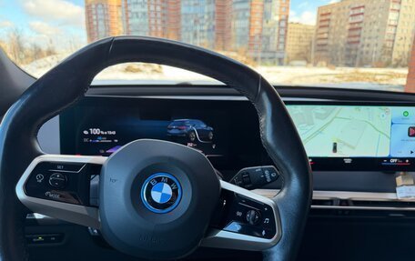 BMW iX, 2022 год, 7 000 000 рублей, 10 фотография