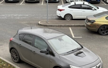 Opel Astra J, 2011 год, 490 000 рублей, 2 фотография