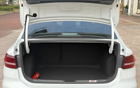 Volkswagen Lavida, 2022 год, 1 800 000 рублей, 8 фотография