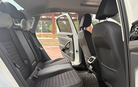 Volkswagen Lavida, 2022 год, 1 800 000 рублей, 22 фотография