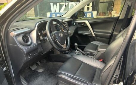 Toyota RAV4, 2019 год, 1 780 000 рублей, 7 фотография