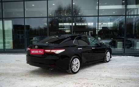 Toyota Camry, 2018 год, 2 849 000 рублей, 2 фотография