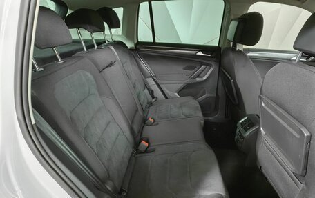 Volkswagen Tiguan II, 2019 год, 2 643 000 рублей, 15 фотография