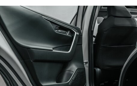 Toyota RAV4, 2025 год, 4 670 000 рублей, 18 фотография