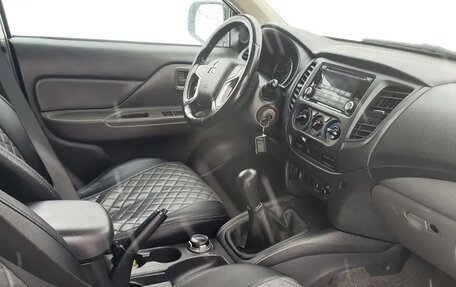 Mitsubishi L200 IV рестайлинг, 2017 год, 1 680 000 рублей, 1 фотография