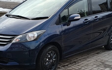 Honda Freed I, 2010 год, 950 000 рублей, 2 фотография