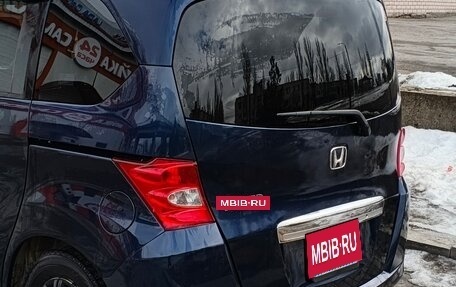 Honda Freed I, 2010 год, 950 000 рублей, 3 фотография