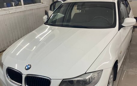BMW 3 серия, 2011 год, 1 100 000 рублей, 2 фотография