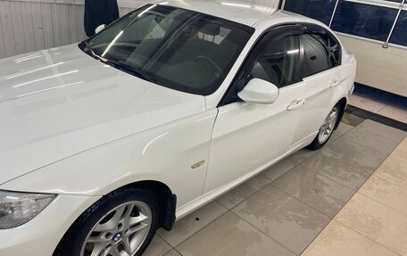 BMW 3 серия, 2011 год, 1 100 000 рублей, 3 фотография
