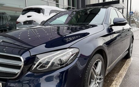 Mercedes-Benz E-Класс, 2018 год, 4 450 000 рублей, 8 фотография