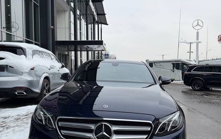 Mercedes-Benz E-Класс, 2018 год, 4 450 000 рублей, 7 фотография