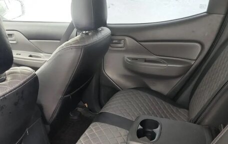 Mitsubishi L200 IV рестайлинг, 2017 год, 1 680 000 рублей, 2 фотография