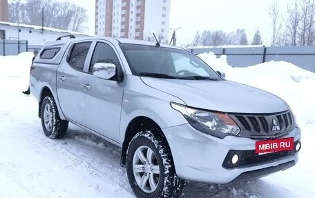 Mitsubishi L200 IV рестайлинг, 2017 год, 1 680 000 рублей, 7 фотография