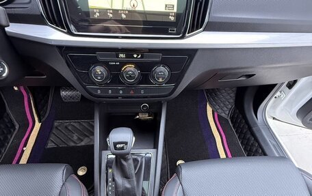 Skoda Kamiq I, 2022 год, 1 804 999 рублей, 13 фотография