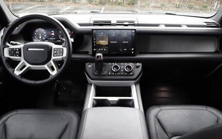 Land Rover Defender II, 2025 год, 9 900 000 рублей, 13 фотография