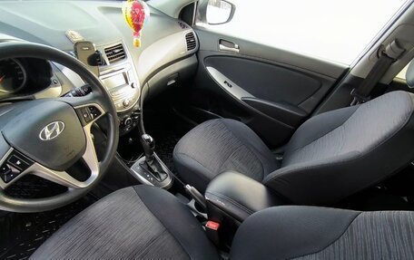 Hyundai Solaris II рестайлинг, 2015 год, 860 000 рублей, 11 фотография