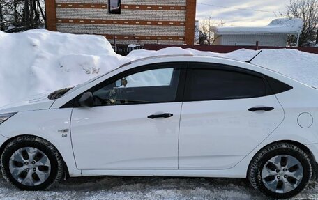 Hyundai Solaris II рестайлинг, 2015 год, 860 000 рублей, 4 фотография