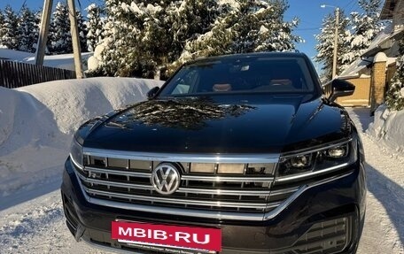 Volkswagen Touareg III, 2018 год, 7 500 000 рублей, 11 фотография
