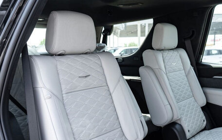 Cadillac Escalade V, 2025 год, 19 930 000 рублей, 15 фотография