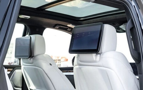 Cadillac Escalade V, 2025 год, 19 930 000 рублей, 16 фотография