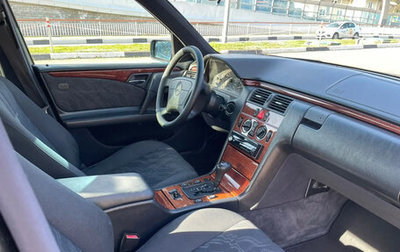 Mercedes-Benz E-Класс, 1997 год, 666 000 рублей, 1 фотография