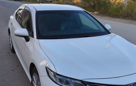 Toyota Camry, 2019 год, 1 900 000 рублей, 2 фотография