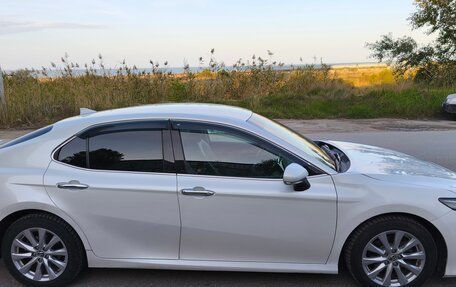 Toyota Camry, 2019 год, 1 900 000 рублей, 3 фотография