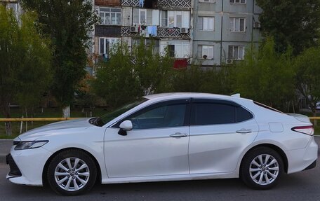 Toyota Camry, 2019 год, 1 900 000 рублей, 7 фотография