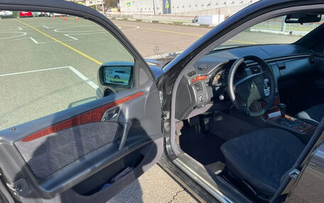 Mercedes-Benz E-Класс, 1997 год, 666 000 рублей, 8 фотография