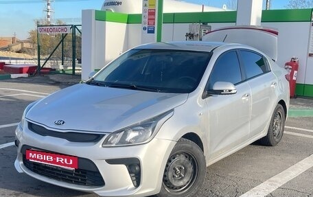 KIA Rio IV, 2017 год, 700 000 рублей, 5 фотография