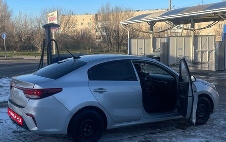 KIA Rio IV, 2017 год, 700 000 рублей, 2 фотография