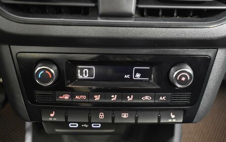 Volkswagen Polo VI (EU Market), 2021 год, 1 638 200 рублей, 17 фотография