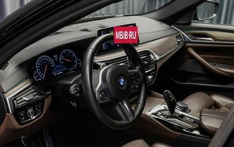BMW 5 серия, 2018 год, 3 899 000 рублей, 15 фотография