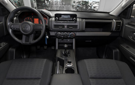 Mitsubishi L200, 2024 год, 4 550 000 рублей, 8 фотография