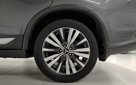 Mitsubishi Outlander III рестайлинг 3, 2020 год, 2 250 000 рублей, 18 фотография