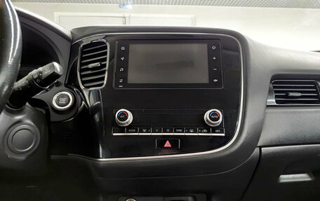 Mitsubishi Outlander III рестайлинг 3, 2020 год, 2 250 000 рублей, 15 фотография