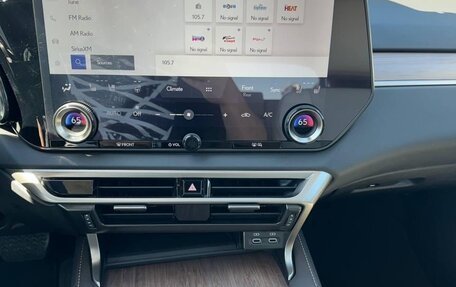 Lexus RX IV рестайлинг, 2023 год, 5 630 000 рублей, 3 фотография