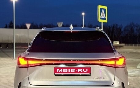 Lexus RX IV рестайлинг, 2023 год, 5 630 000 рублей, 9 фотография