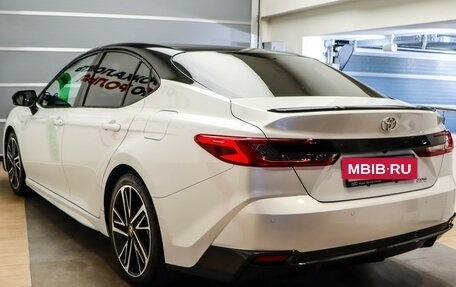 Toyota Camry, 2024 год, 3 990 000 рублей, 6 фотография