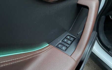 Jaguar F-Pace, 2016 год, 2 700 000 рублей, 18 фотография