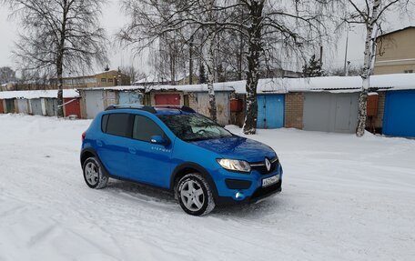 Renault Sandero II рестайлинг, 2016 год, 1 000 000 рублей, 2 фотография